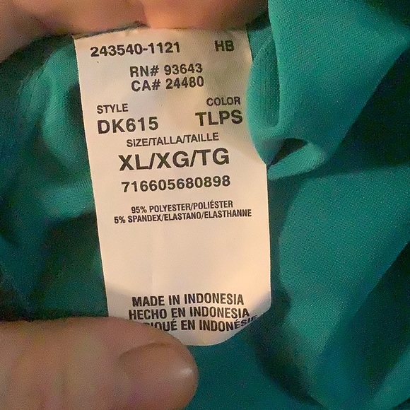 Dickies scrubs set NWOT - Picture 8 of 8